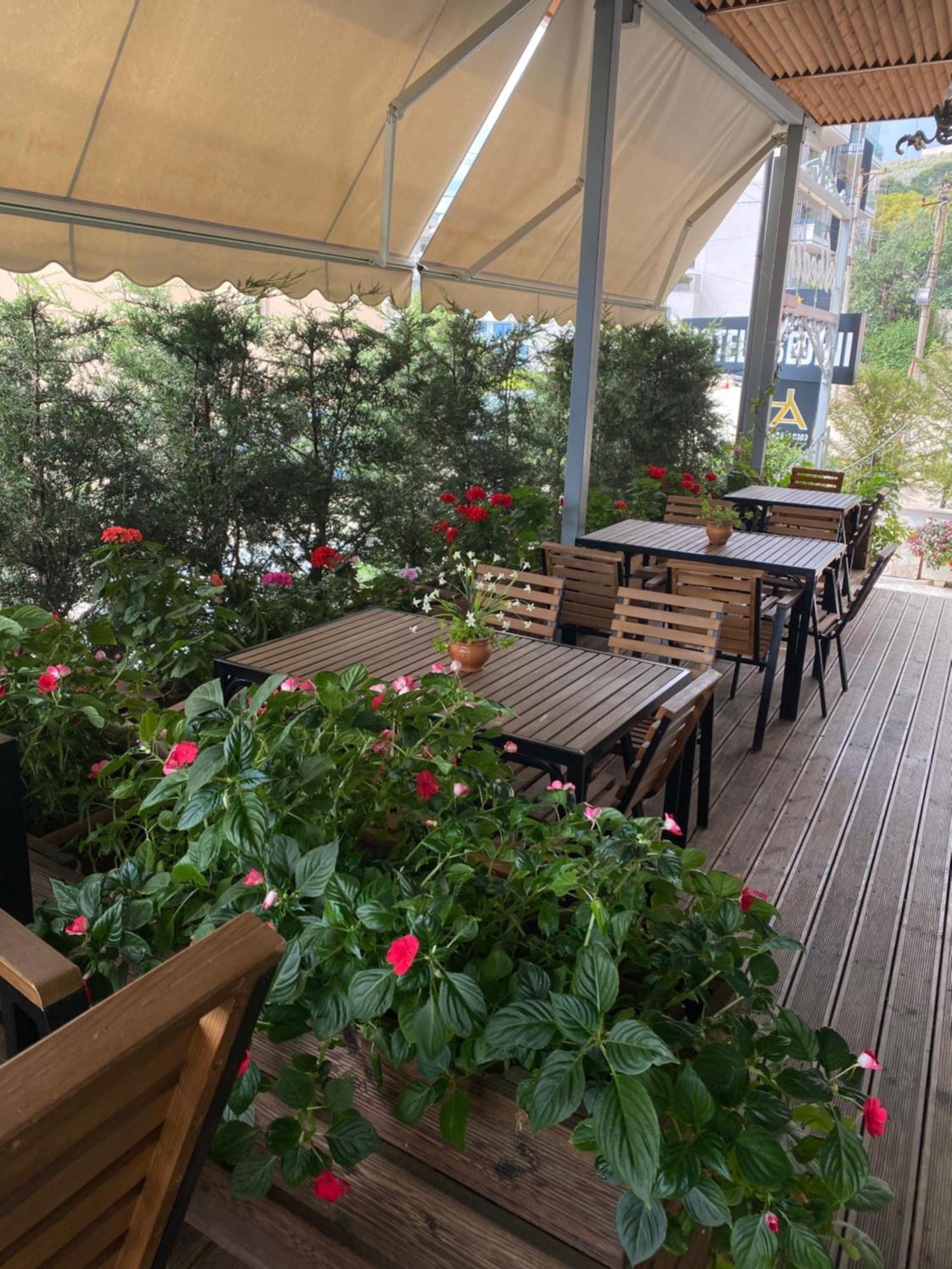 Hotel Abedini Saranda Dış mekan fotoğraf