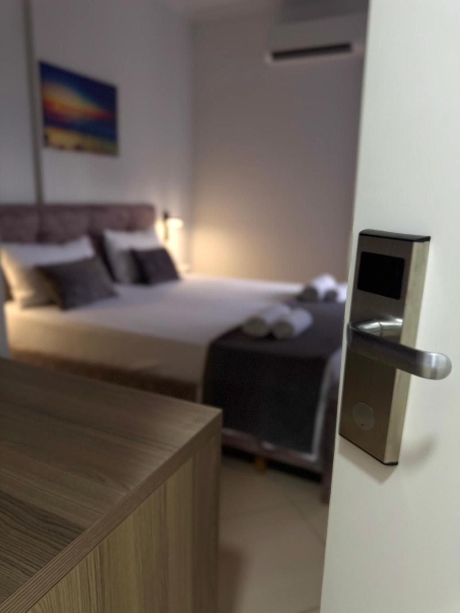 Hotel Abedini Saranda Dış mekan fotoğraf